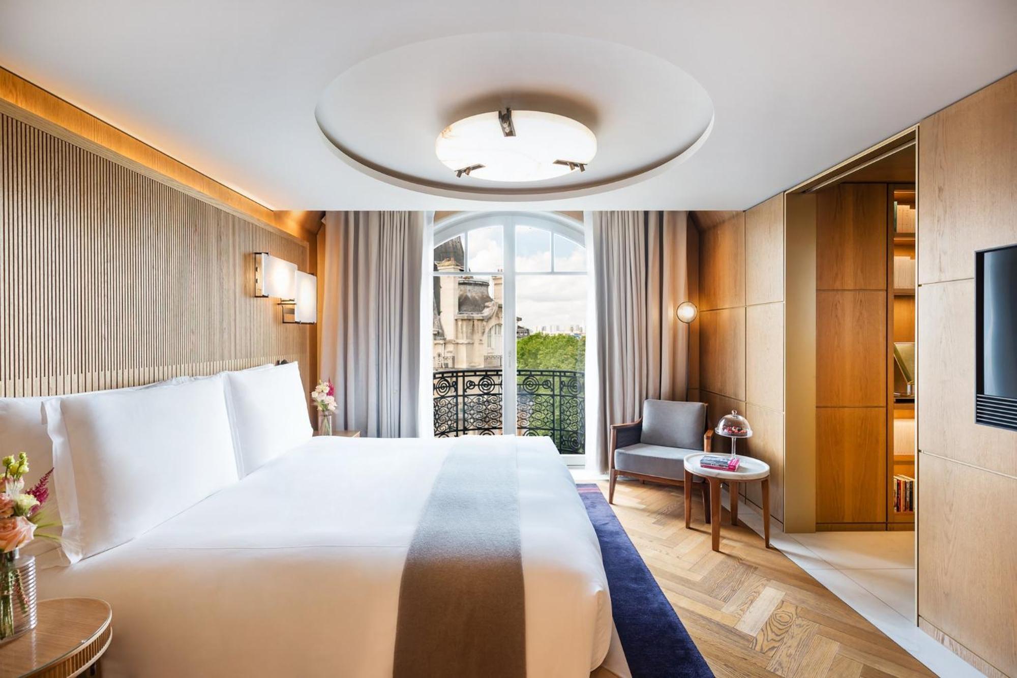Eiffel Suite